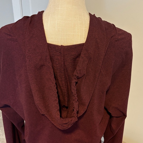 Lou & Grey heathered burgundy Luvstretch hoodie - Picture 6 of 8